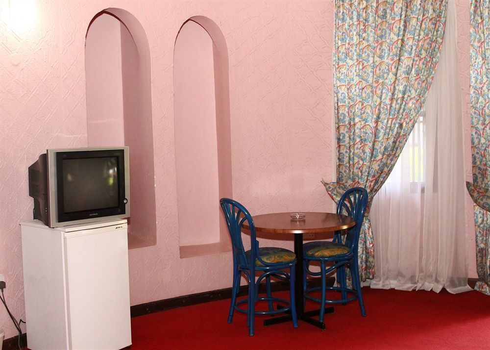 Ridar Hotel Seeta Buitenkant foto